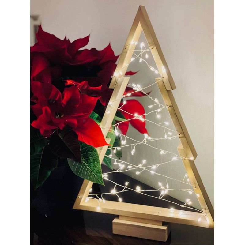 Ozolkoka Ziemassvētku dekors ar LED gaismiņām Eglīte